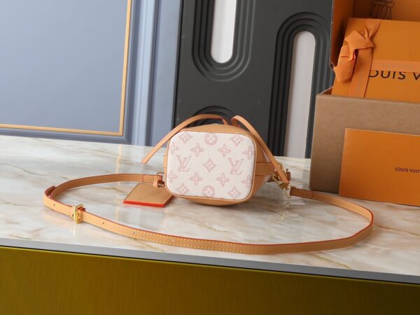 Chic Charm LV Handbag M27699-M81266 Chic Charm LV Handbag M27699-M81266