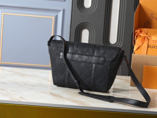 Chic Charm LV Handbag M28324-M28115 Chic Charm LV Handbag M28324-M28115