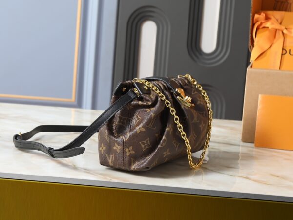 Chic Charm LV Handbag M27819-M27822 Chic Charm LV Handbag M27819-M27822