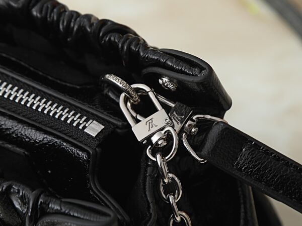Chic Charm LV Handbag M27819-M27822 Chic Charm LV Handbag M27819-M27822