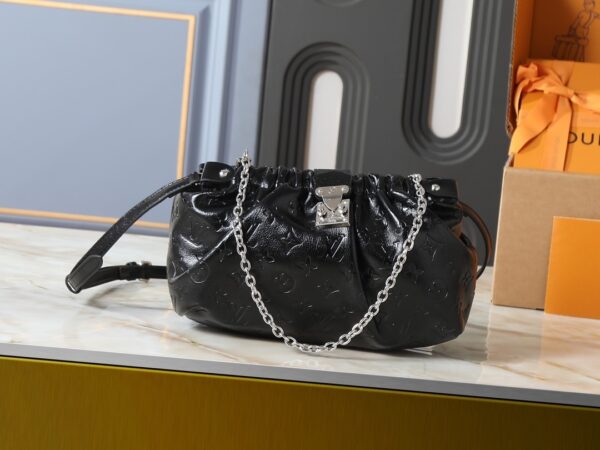 Chic Charm LV Handbag M27819-M27822 Chic Charm LV Handbag M27819-M27822