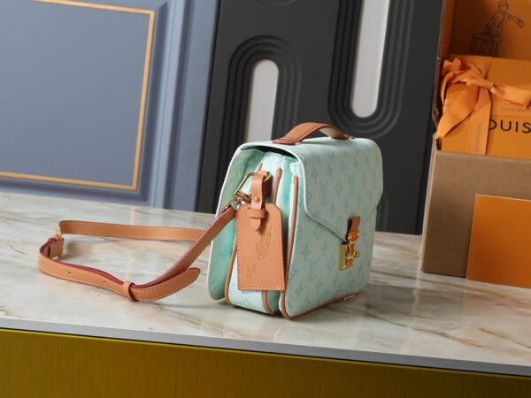 Chic Charm LV Handbag M44875-M44876 Chic Charm LV Handbag M44875-M44876