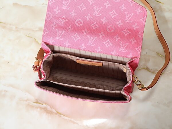 Chic Charm LV Handbag M44875-M44876 Chic Charm LV Handbag M44875-M44876