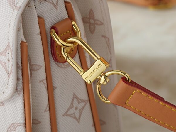 Chic Charm LV Handbag M44875-M44876 Chic Charm LV Handbag M44875-M44876