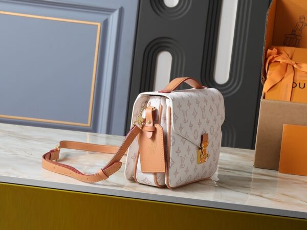 Chic Charm LV Handbag M44875-M44876 Chic Charm LV Handbag M44875-M44876