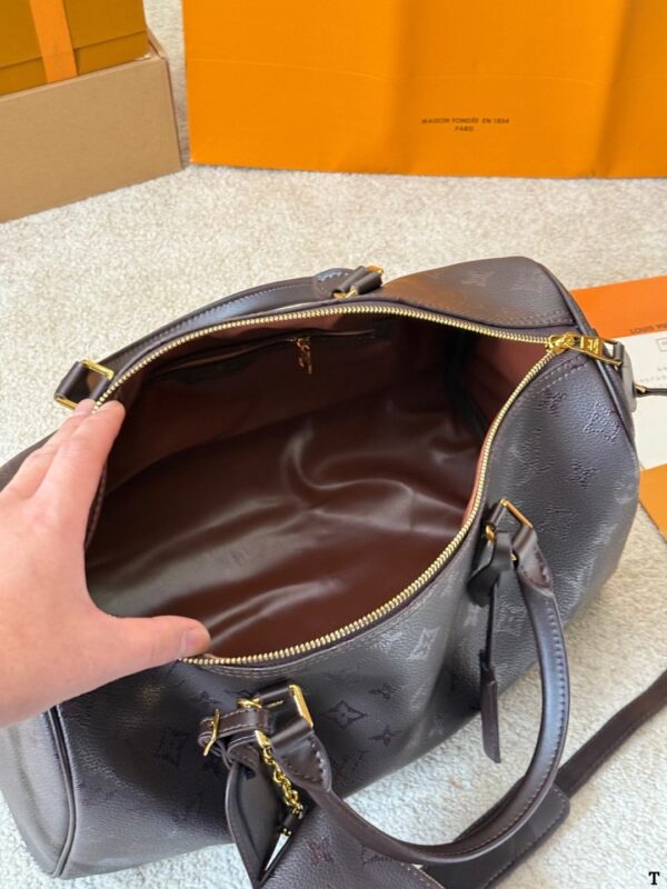 Stylish Fashion Carry LV Handbag LV261195 Stylish Fashion Carry LV Handbag LV261195