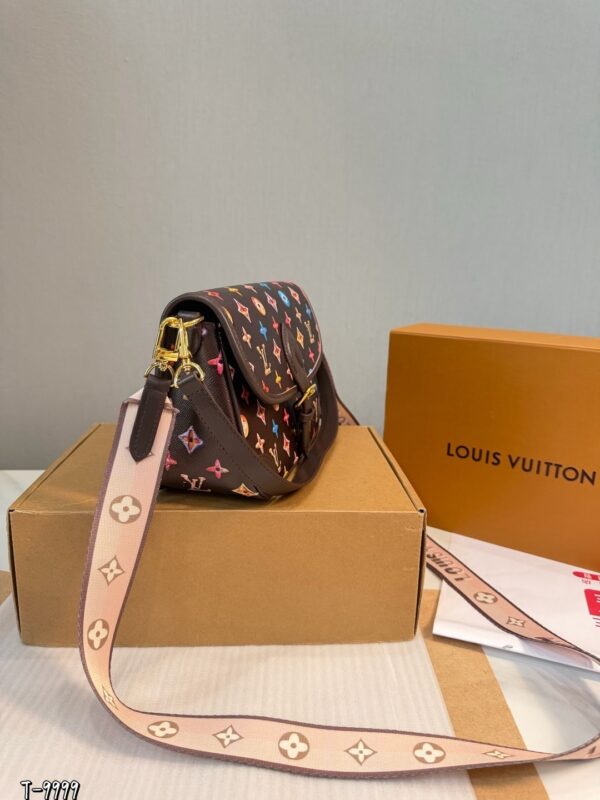 Stylish Fashion Carry LV Handbag LV261222