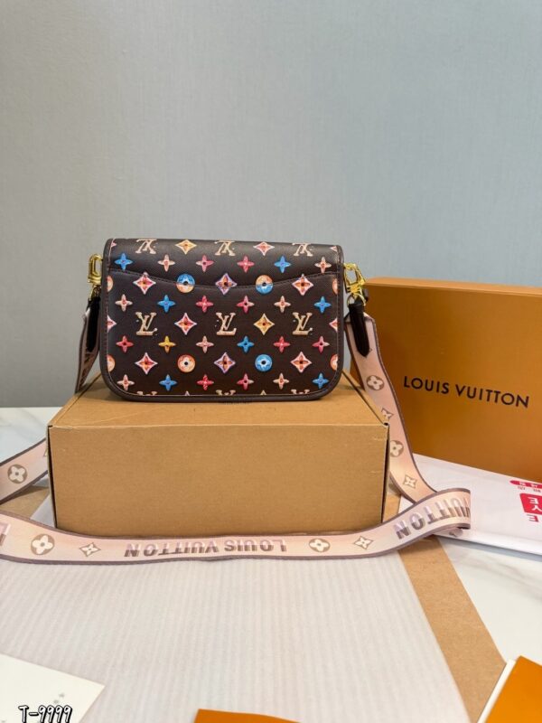 Stylish Fashion Carry LV Handbag LV261222