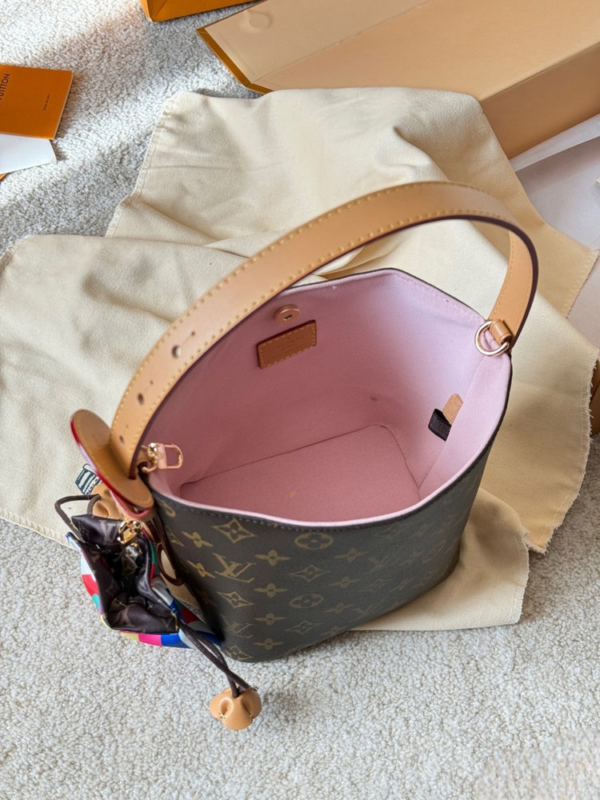 Stylish Fashion Carry Bag L5330 Stylish Fashion Carry Bag L5330