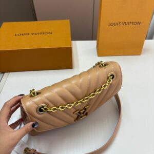 Fashion LV New Wave Chain Bag 919952 2 i1759129942838 6386 0 5