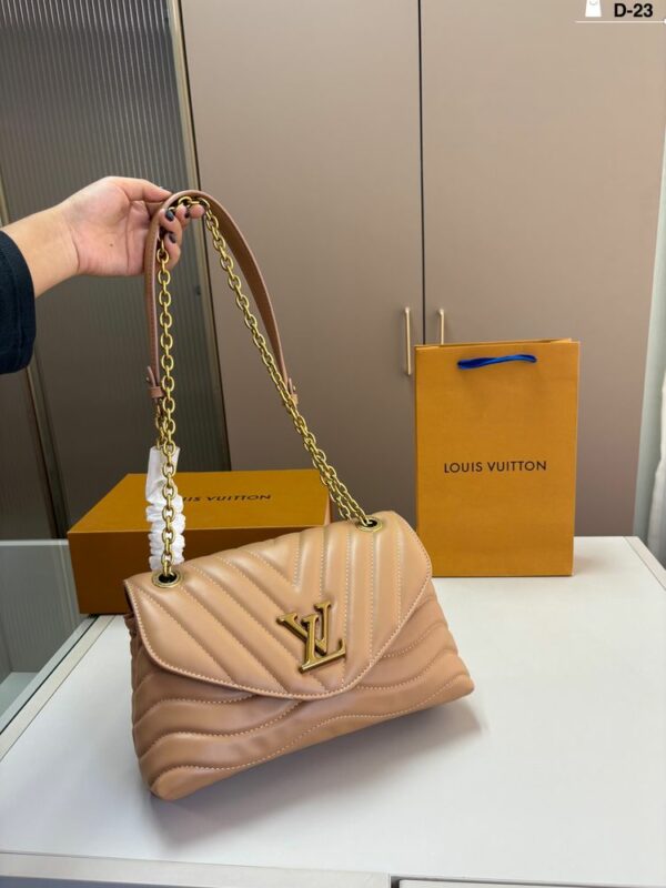 Fashion LV New Wave Chain Bag 919952 Fashion LV New Wave Chain Bag 919952