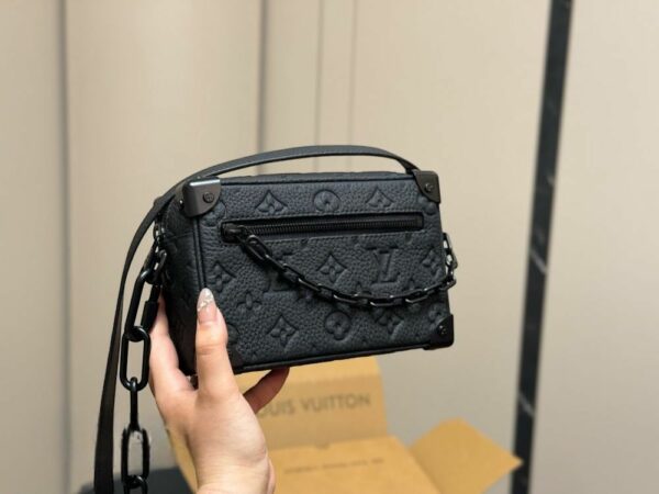 Stylish Fashion Carry LV Mini Soft Trunk 7226