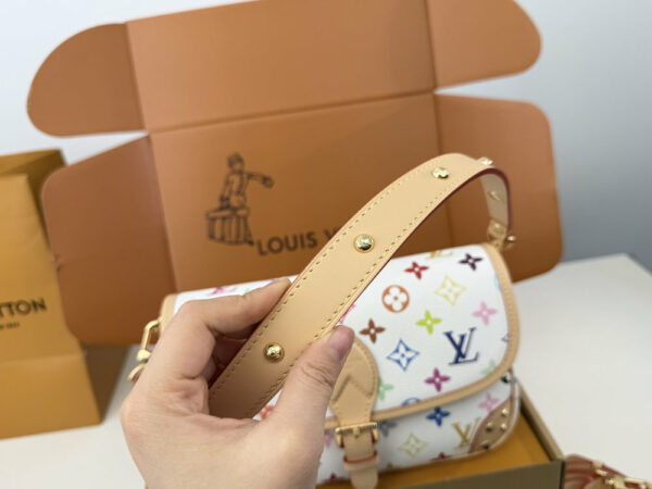 Stylish Fashion Carry Bag L5353 Stylish Fashion Carry Bag L5353