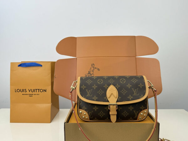 Stylish Fashion Carry Bag L5353 Stylish Fashion Carry Bag L5353