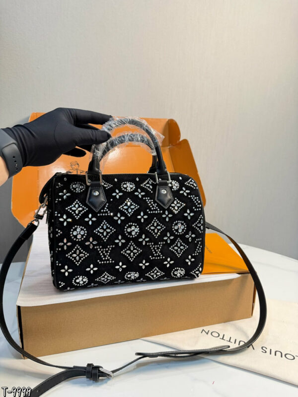 Stylish Fashion Carry Bag L5356