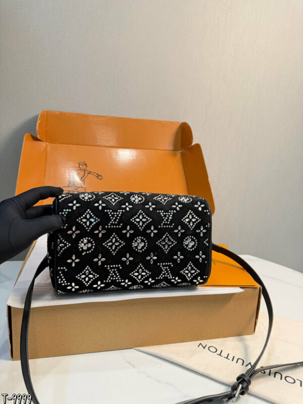 Stylish Fashion Carry Bag L5356