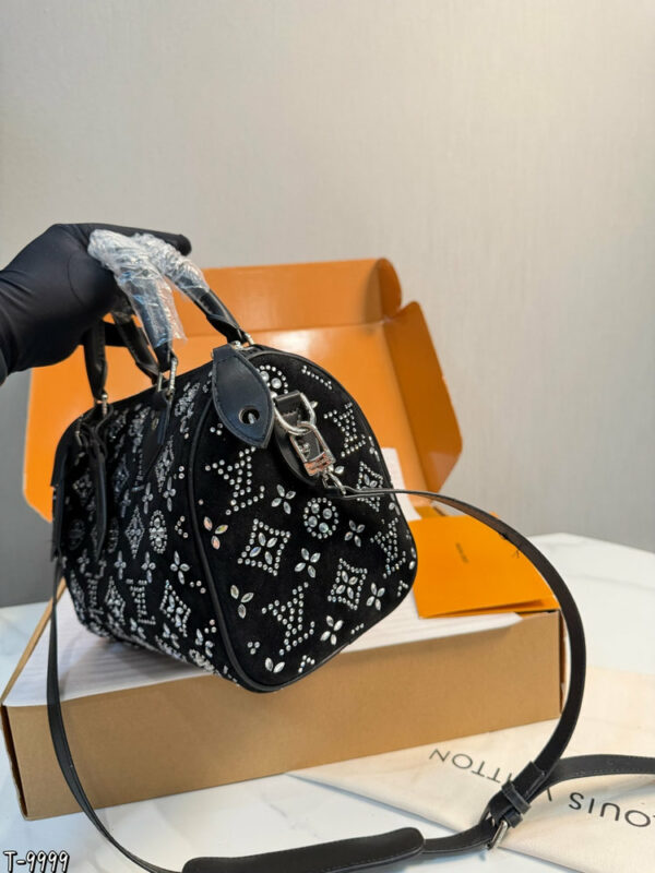 Stylish Fashion Carry Bag L5356