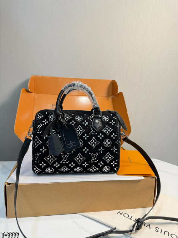 Stylish Fashion Carry Bag L5356