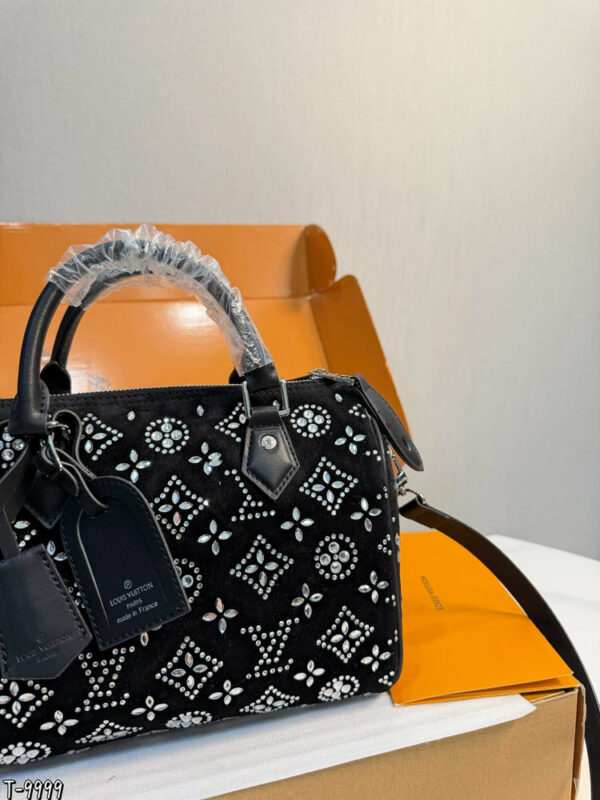 Stylish Fashion Carry Bag L5356