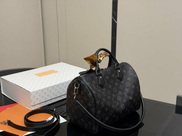 Stylish Fashion Carry Bag L5359