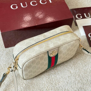 7d0b95a6 result Photoroom result