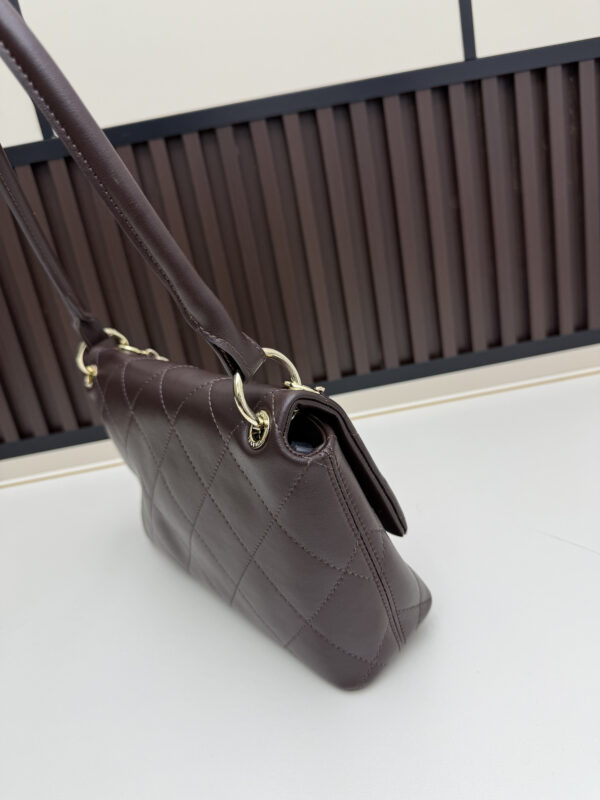 Chic Charm CN Handbag 09171