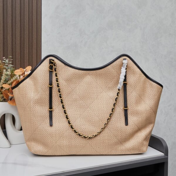 Chic Charm CN Handbag 2561-2160