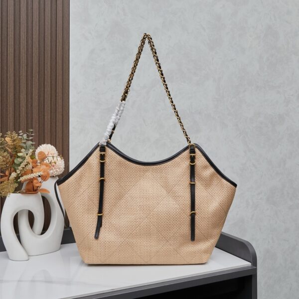 Chic Charm CN Handbag 2561-2160