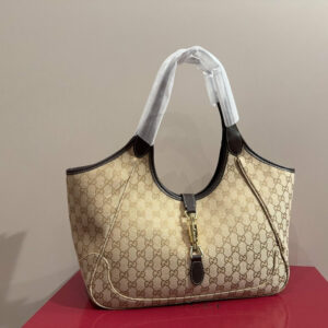 e38572f9 Photoroom result