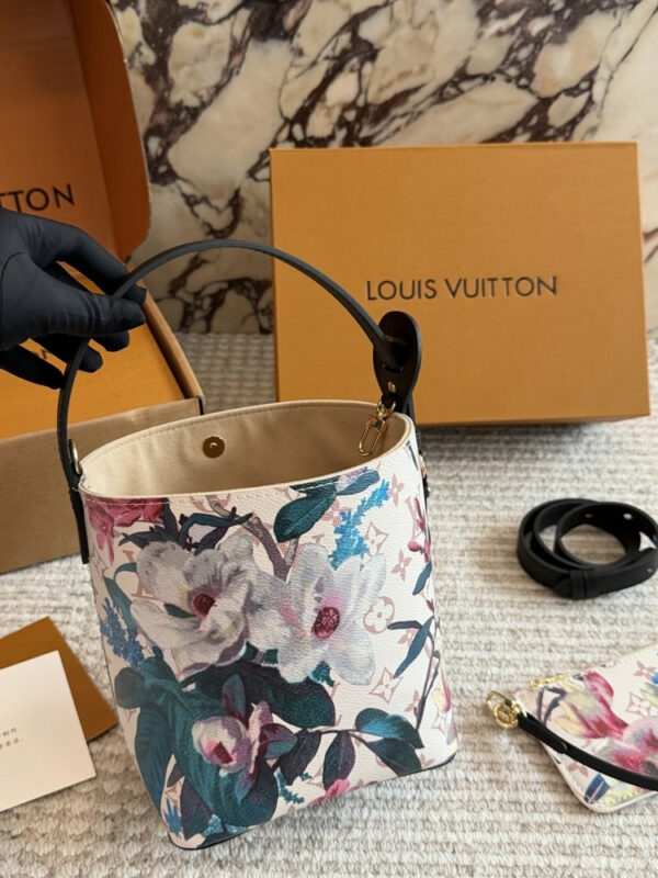 Stylish Fashion Carry LV Handbag LV263216