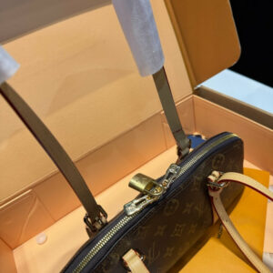 2f70c741 Photoroom result