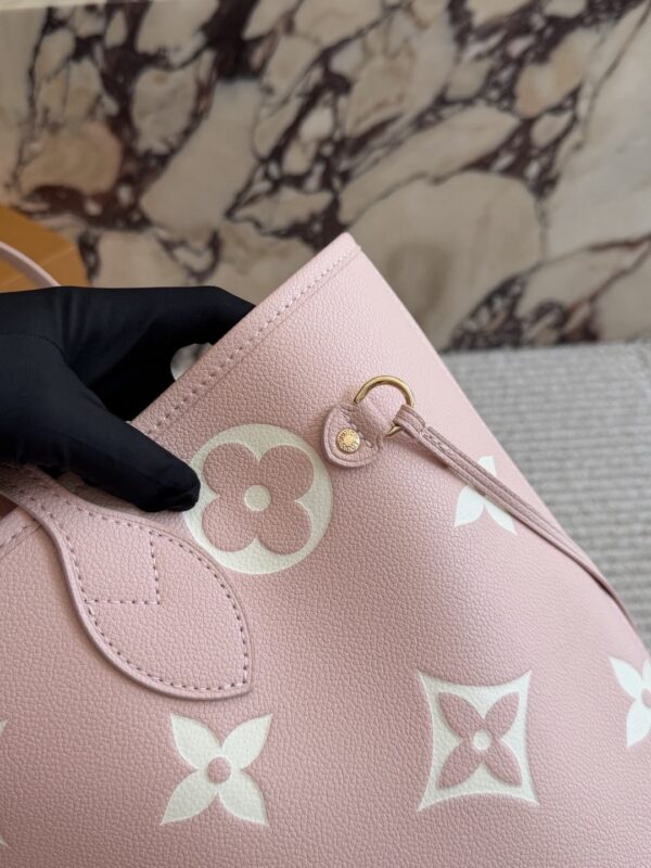 Stylish Fashion Carry LV Handbag LV26396 Stylish Fashion Carry LV Handbag LV26396
