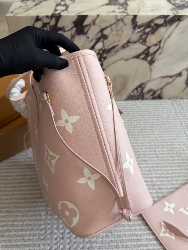 Stylish Fashion Carry LV Handbag LV26396 Stylish Fashion Carry LV Handbag LV26396