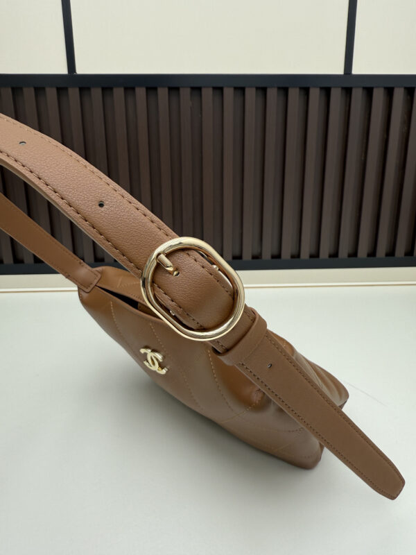 Chic Charm CN Handbag 07083