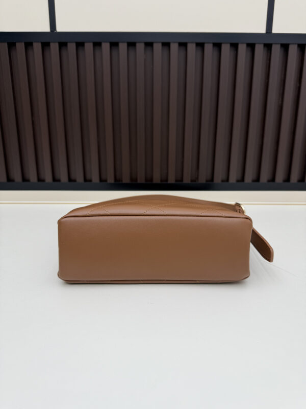 Chic Charm CN Handbag 07083