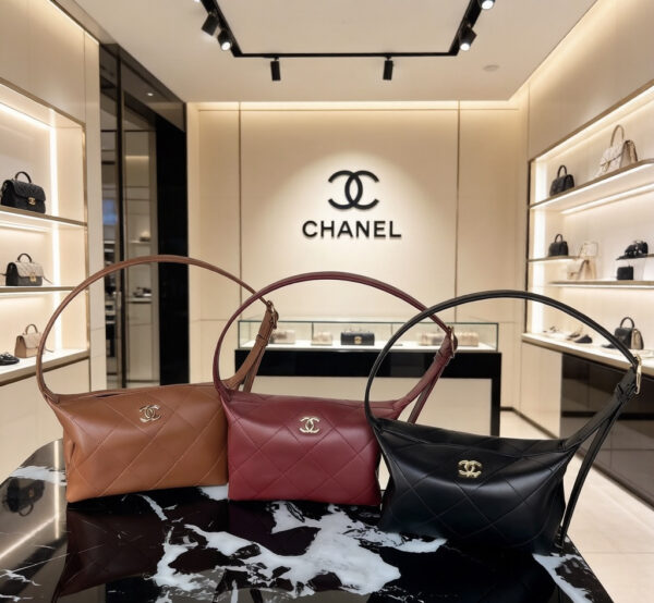 Chic Charm CN Handbag 07083