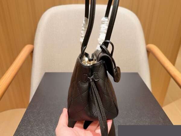 Stylish Fashion Carry CN Handbag CC263410