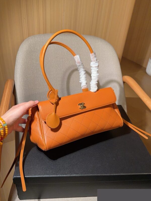Stylish Fashion Carry CN Handbag CC263410