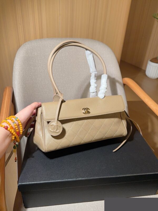 Stylish Fashion Carry CN Handbag CC263410