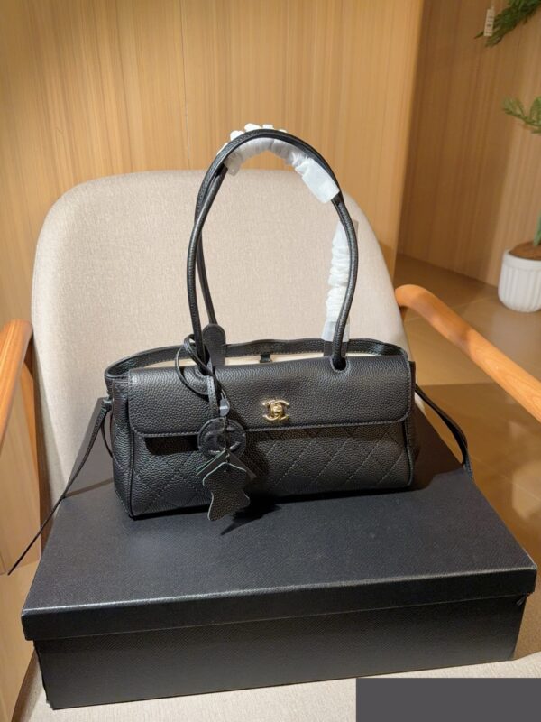 Stylish Fashion Carry CN Handbag CC263410