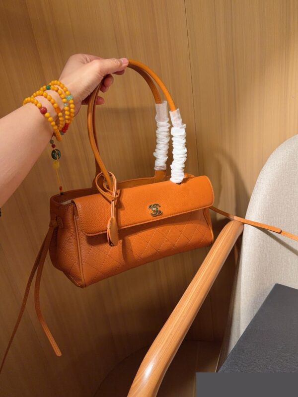 Stylish Fashion Carry CN Handbag CC263410
