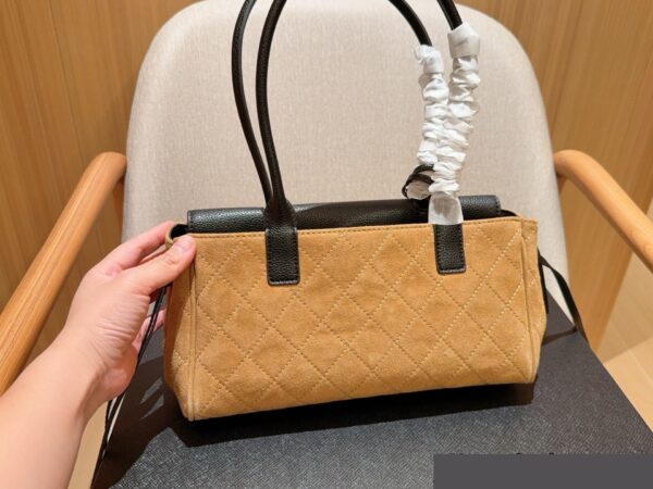Stylish Fashion Carry CN Handbag CC263410