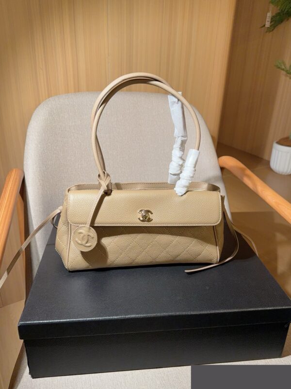 Stylish Fashion Carry CN Handbag CC263410