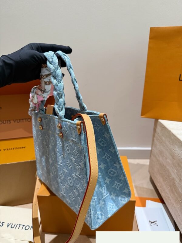 Stylish Fashion Carry LV Handbag LV26335