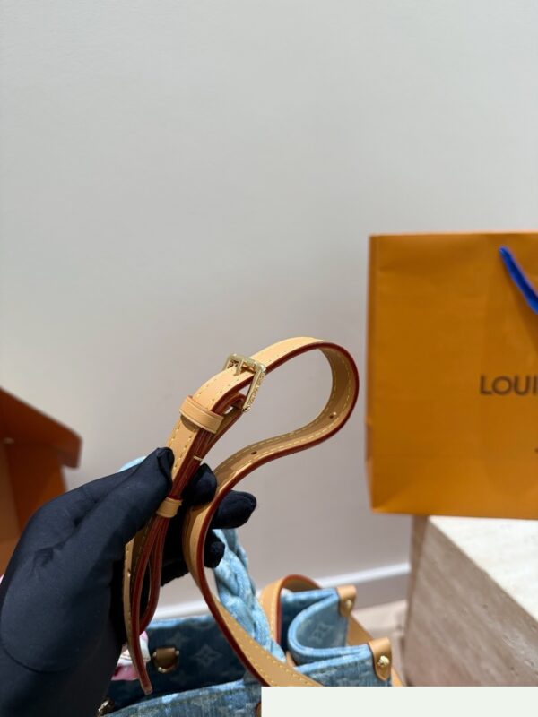 Stylish Fashion Carry LV Handbag LV26335