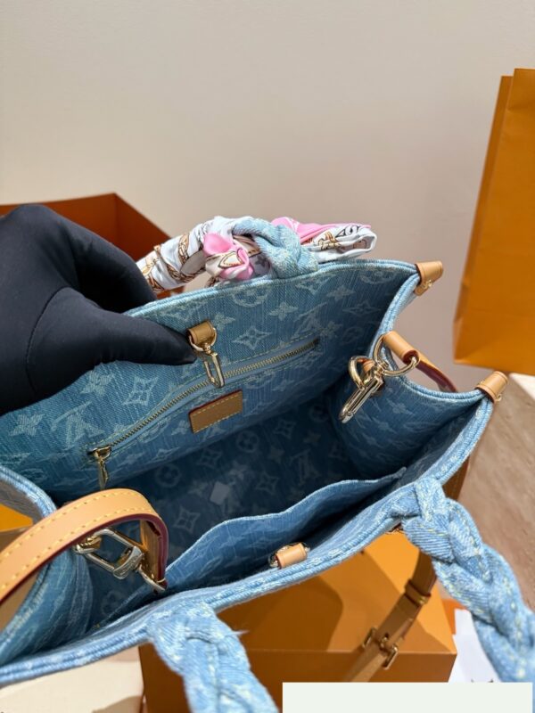 Stylish Fashion Carry LV Handbag LV26335