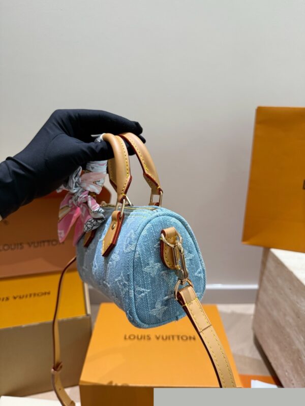 Stylish Fashion Carry LV Handbag LV26332
