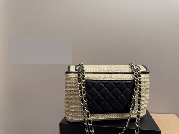 Stylish Fashion Carry CN Handbag CC263156