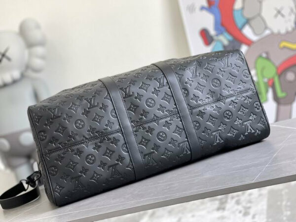 LV Keepall Bandoulière 50 Monogram Shadow for Men M44810 LV Keepall Bandoulière 50 Monogram Shadow for Men M44810