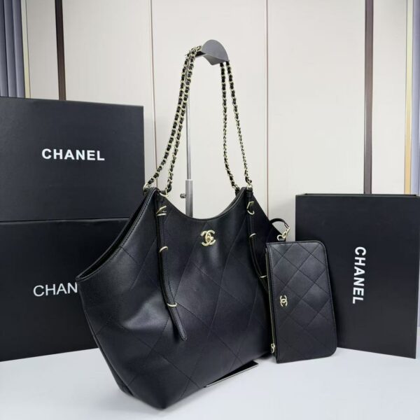Chic Charm CN Handbag 94305.1